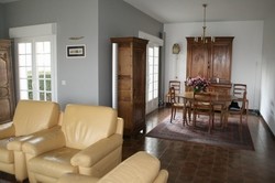 Grande salle de jeux 80 m, lingerie